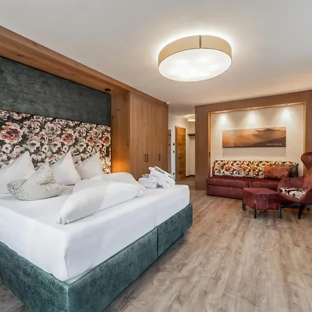 Hotel Kohlerhof - 4 Star Wellness & Active Fuegen