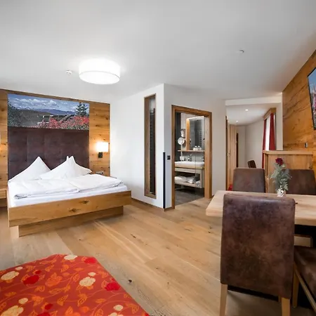 Hotel Kohlerhof - 4 Star Wellness & Active Fuegen