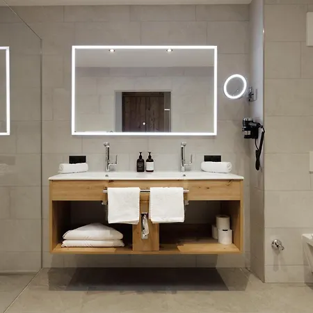 Otel Kohlerhof - 4 Star Wellness & Active 4*