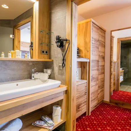 Hotel Kohlerhof - 4 Star Wellness & Active