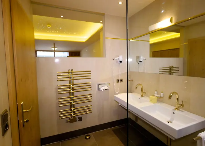 מלון Kohlerhof - 4 Star Wellness & Active 4*