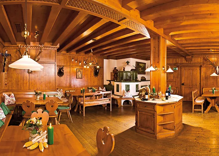 Hotell Kohlerhof - 4 Star Wellness & Active Fügen