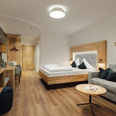 Kohlerhof - 4 Star Wellness & Active فندق 4*