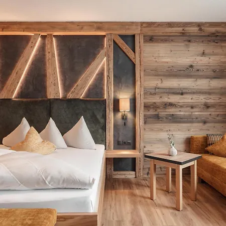 Hotel Kohlerhof - 4 Star Wellness & Active 4*